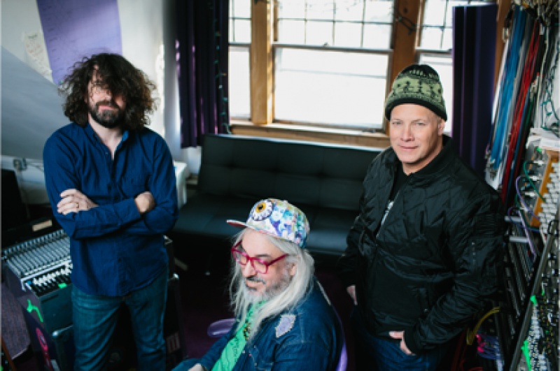 DINOSAUR JR. PREZENTUJE NOWY SINGIEL