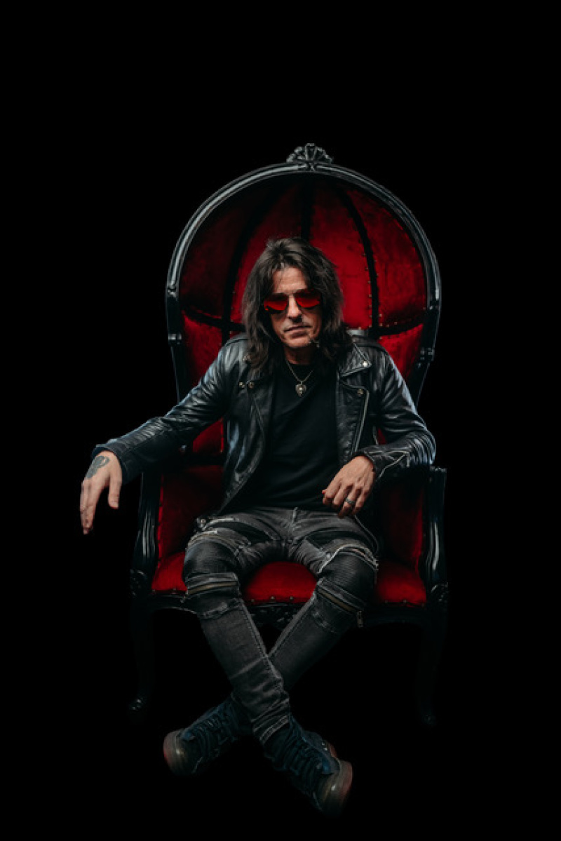 RACHEL BOLAN filar SKID ROW zapowiada solowy album !