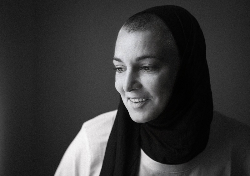 SINEAD O'CONNOR POWRACA ZE SWOJĄ INTERPRETACJĄ "TROUBLE OF THE WORLD"