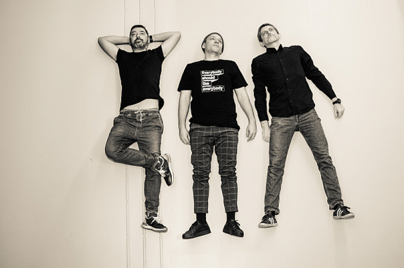 Trio Trio Bad Trip Noise wydało debiutancki album