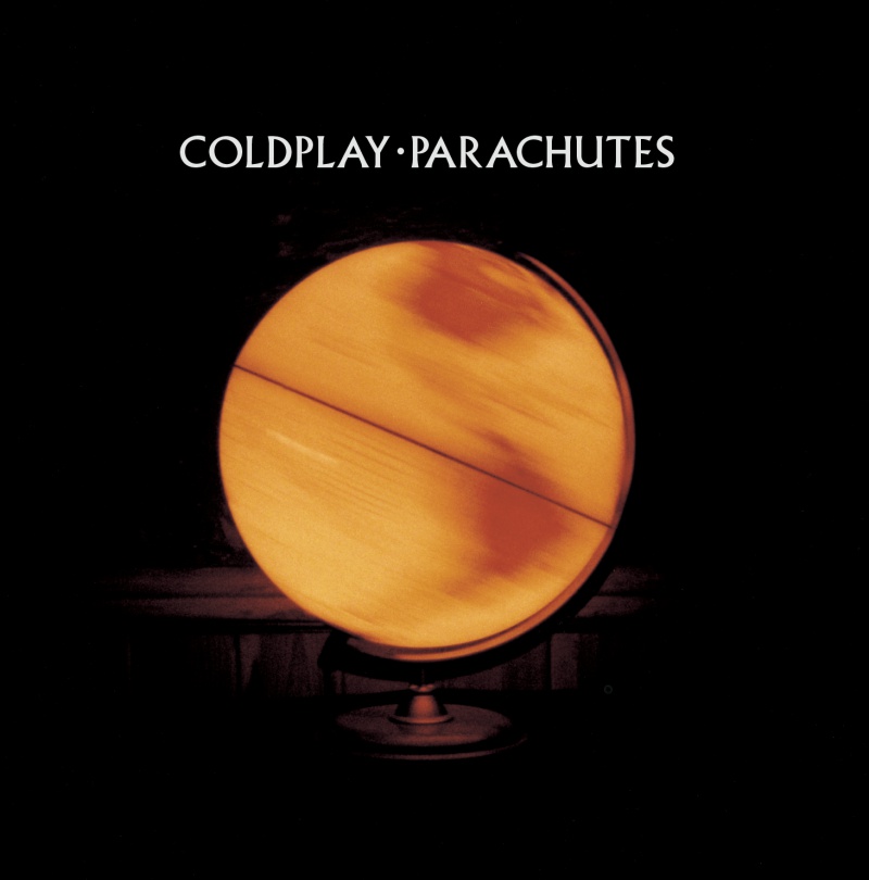 Zespół Coldplay świętuje 20-lecie premiery debiutanckiego albumu "Parachutes"  Albumu, który dotarł na szczyt listy sprzedaży, rozszedł się na całym świecie w nakładzie 13 milionów egzemplarzy