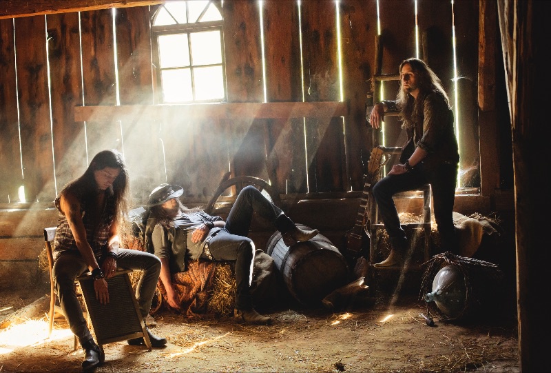 Yellow Horse - premiera klipu "Dear Lord"