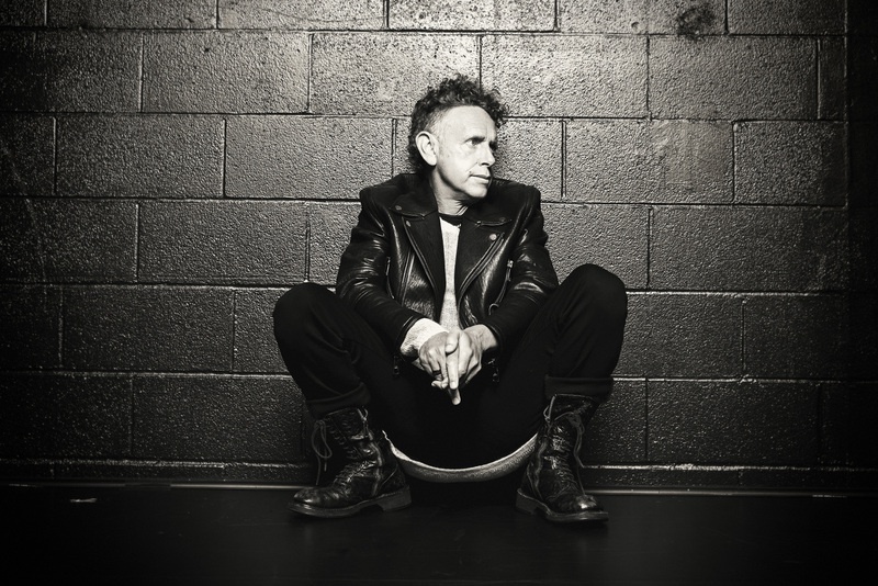 Martin Gore PREZENTUJE "HOWLER"