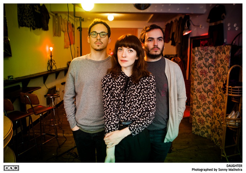 DAUGHTER zapowiada muzykę do gry! Singiel 'Burn It Down'