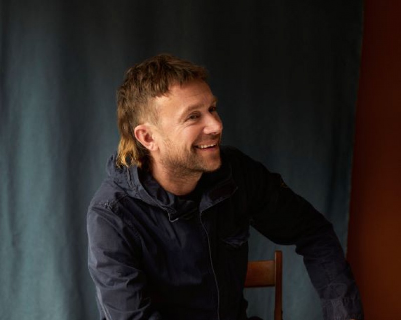 DAMON ALBARN PREZENTUJE &quot;PARTICLES&quot; TRZECI SINGIEL Z NADCHODZĄCEJ SOLOWEJ PŁYTY